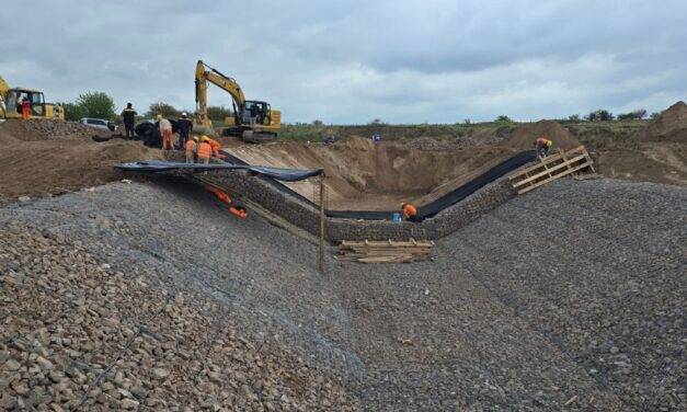 Departamento Río Cuarto: ejecutan obras para optimizar el sistema hídrico de la cuenca sur