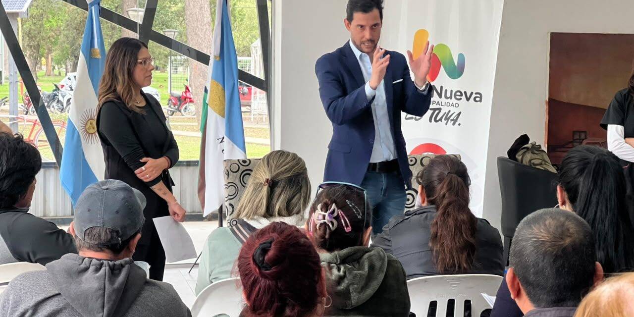 El intendente Ignacio Tagni avanza con la escrituración gratuita de 75 viviendas en barrio El Vallecito