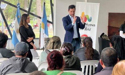 El intendente Ignacio Tagni avanza con la escrituración gratuita de 75 viviendas en barrio El Vallecito
