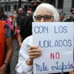 Una miseria: el Gobierno aumentó un 1,93% las jubilaciones y mantiene congelado el bono en 70 mil pesos