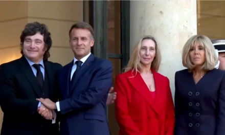 El presidente de Francia recibió a Javier Milei en el Palacio del Elíseo de París